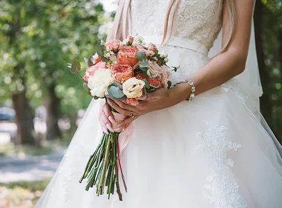 bouquets de fleurs pour lancer de mariée à Aubigné-Racan dans la Sarthe 72